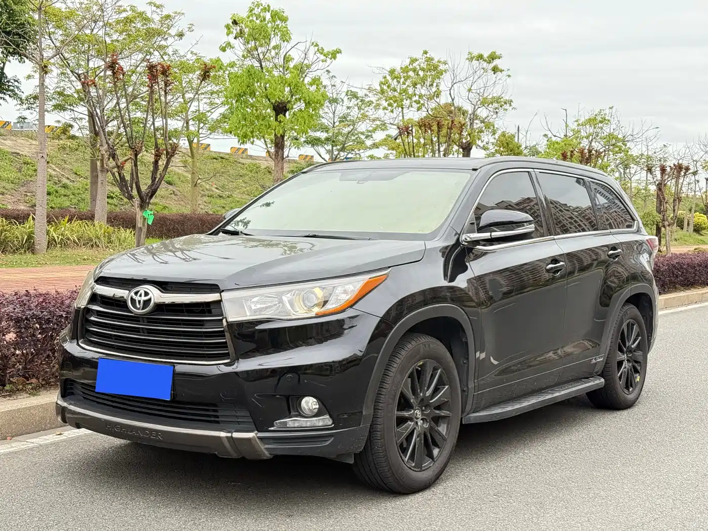 Toyota Highlander 2017 2.0T 4WD Gloss Black Limited Edition