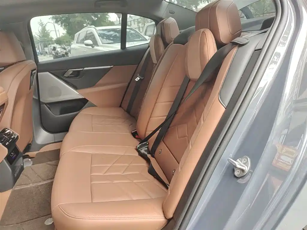 BMW i5 2024 eDrive 35L M Sport Package фото 17