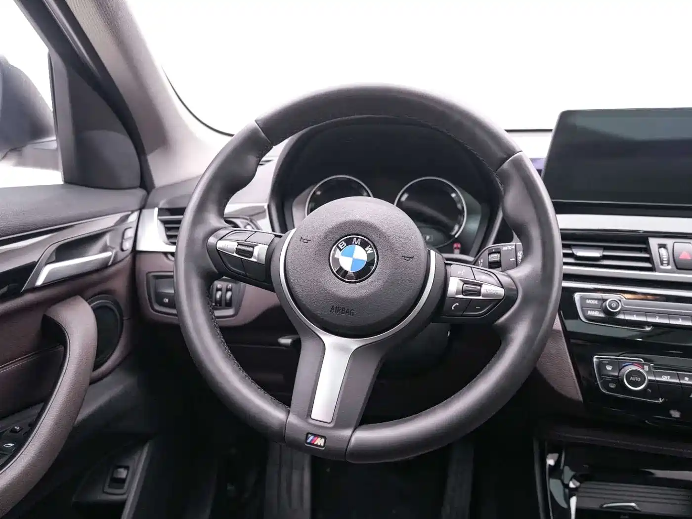 BMW X1 2020 sDrive20Li Premium Edition фото 16