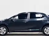 Photo 8 - Toyota Corolla