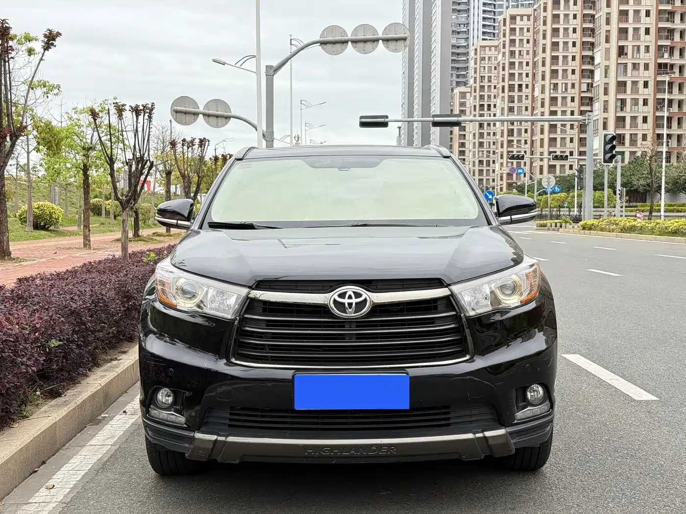 Toyota Highlander 2017 2.0T 4WD Gloss Black Limited Edition фото 2