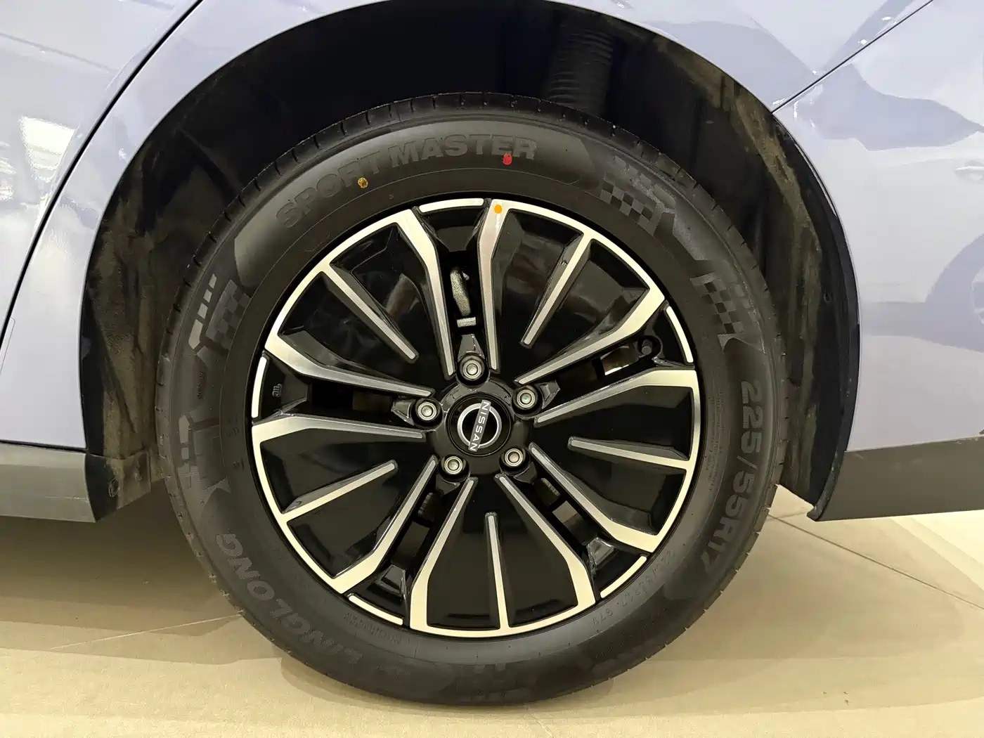 Nissan N6 2025 2025 Mid Configuration