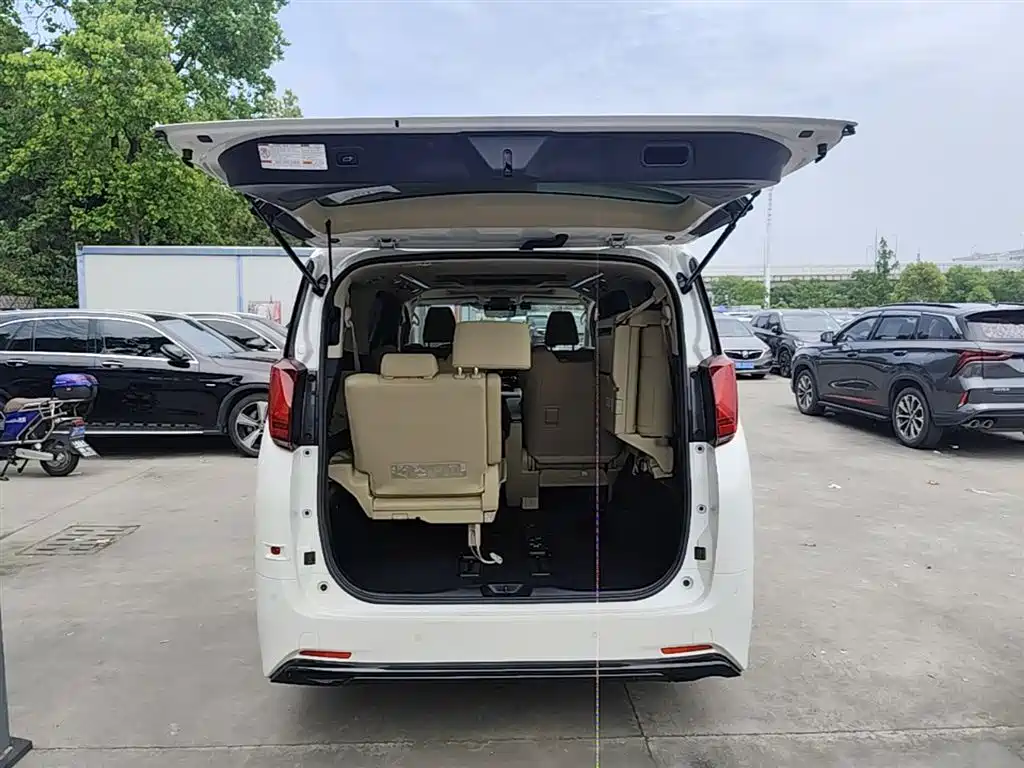 Toyota Alphard 2020 Hybrid 2.5L Premium Edition фото 15
