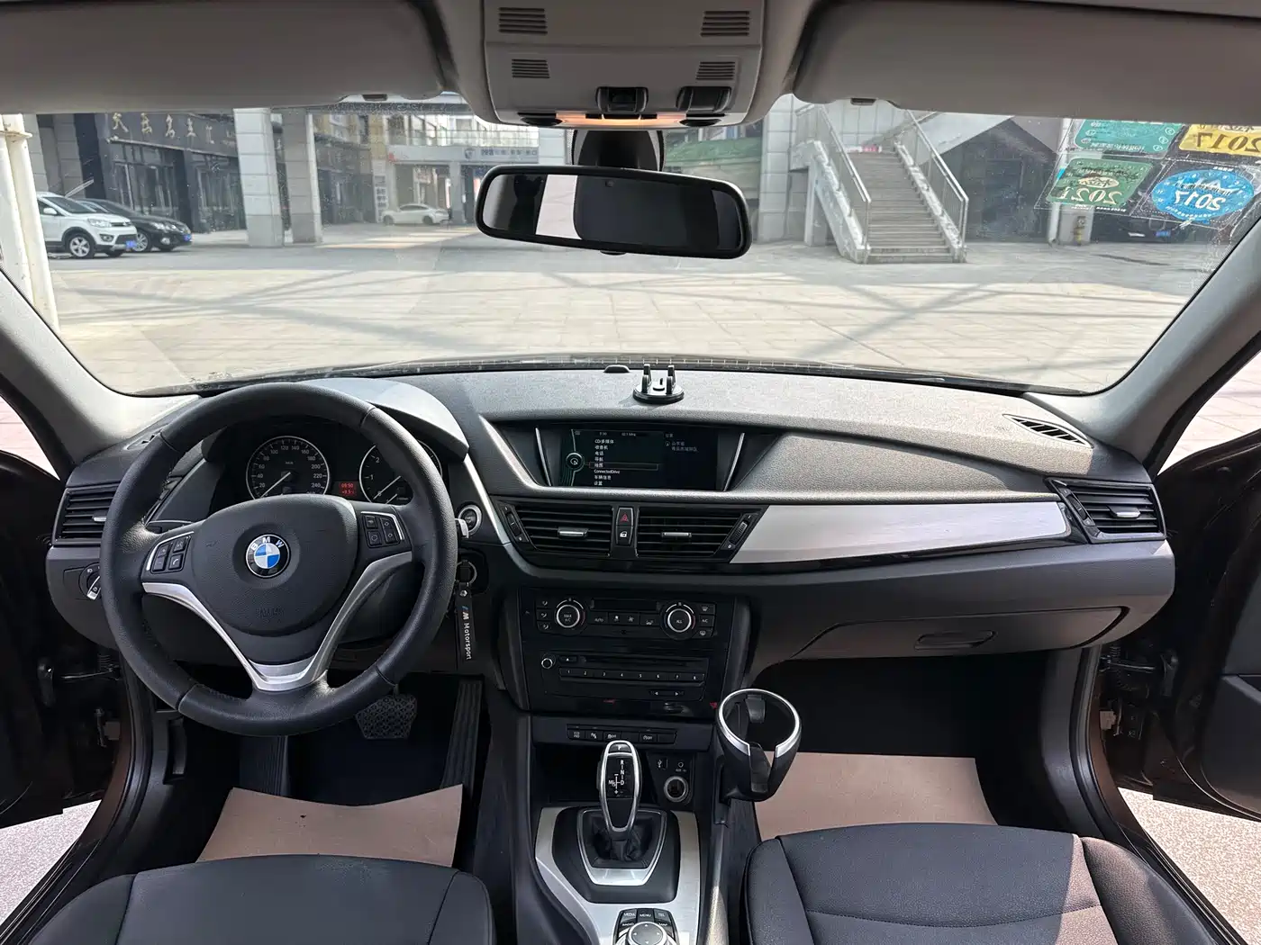 BMW X1 2014 sDrive18i Leading Edition фото 23