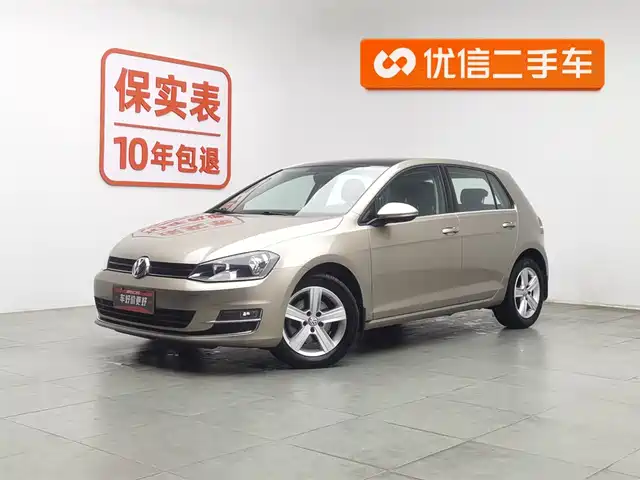VOLKSWAGEN GOLF