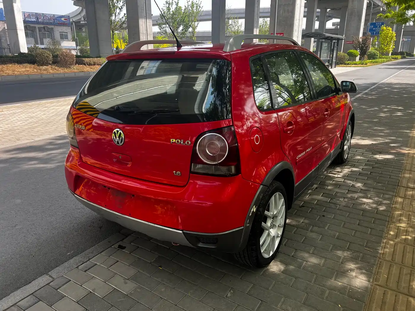 Volkswagen Polo 2007 1.6L Cross Polo MT фото 3