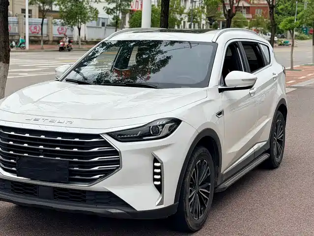 Jetour X70 PLUS 1.5T DCT, Воин, PLUS, 5 мест