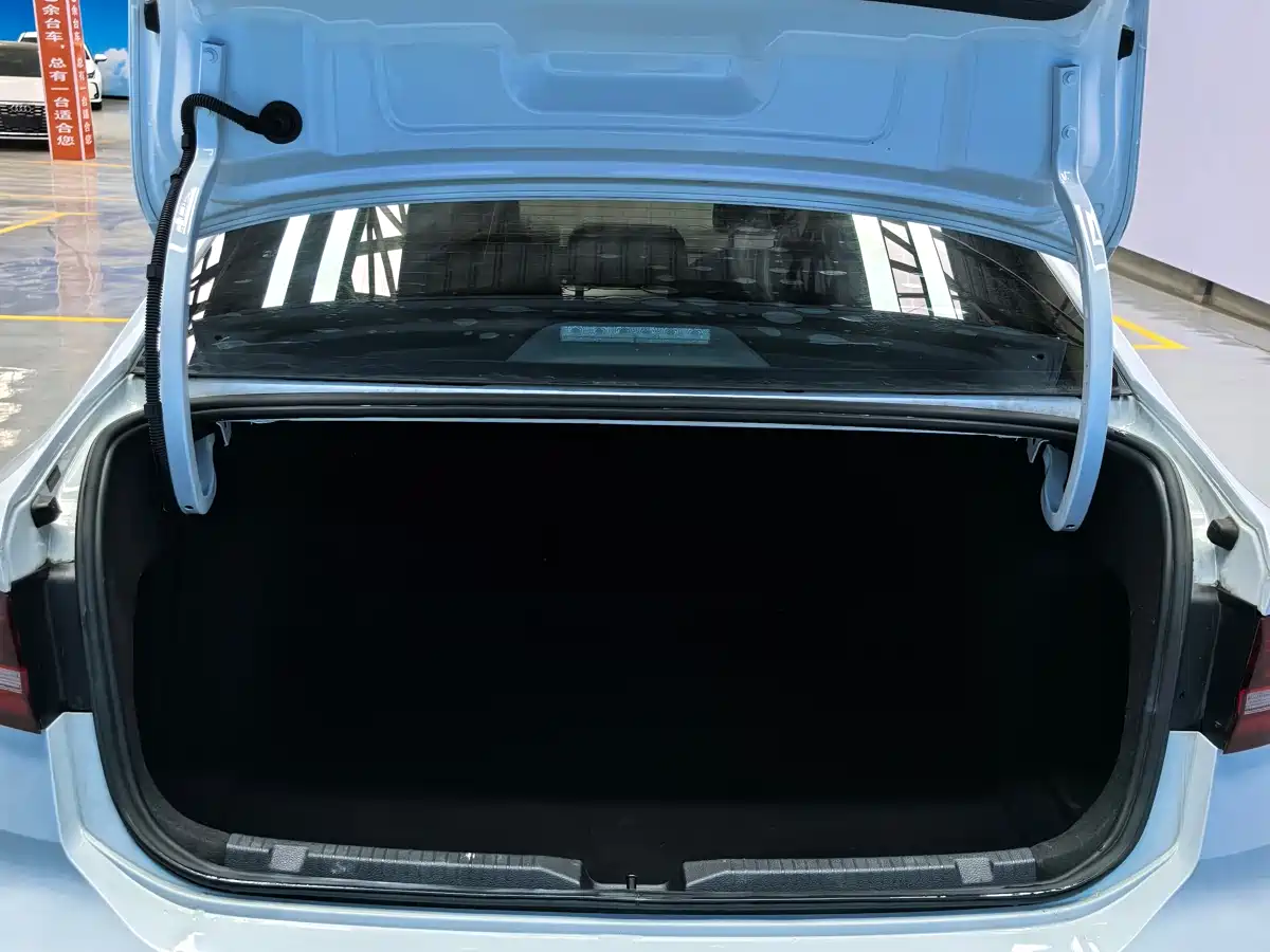 Volkswagen Lavida 2022 280TSI DSG Comfort Edition фото 22