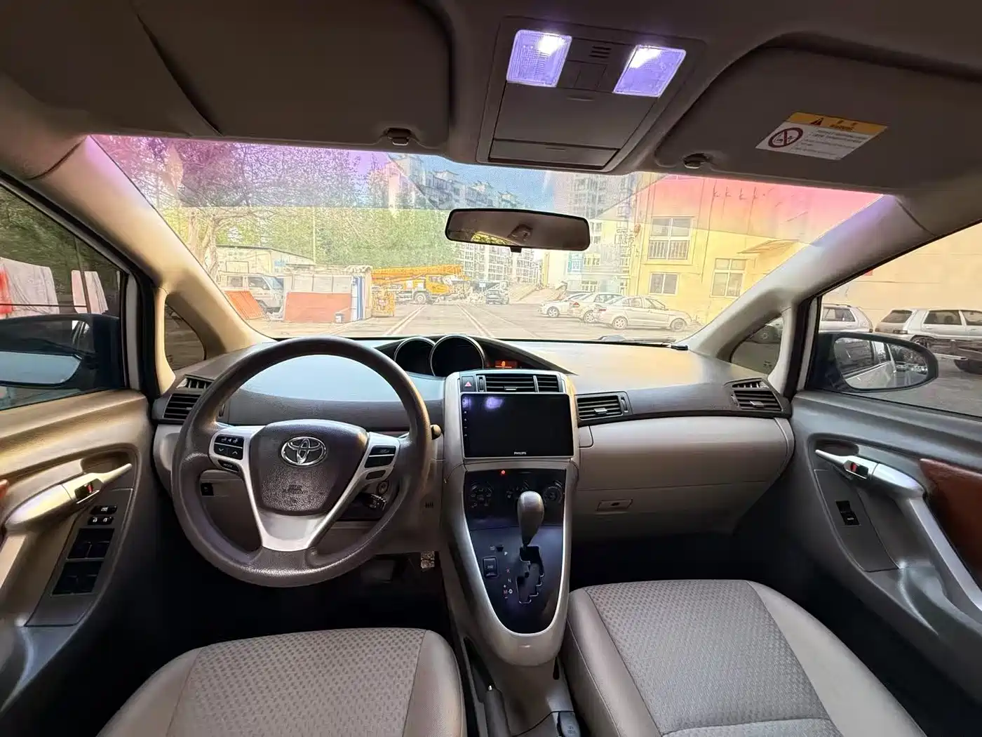 Toyota E'Z 2014 Xingyao 180E CVT Elite фото 9