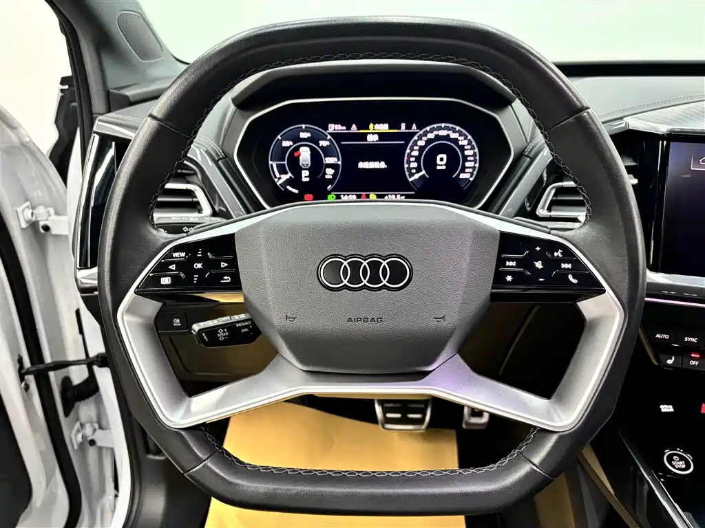 Audi Q4 e-tron 2024 40 e-tron Creation Edition фото 9