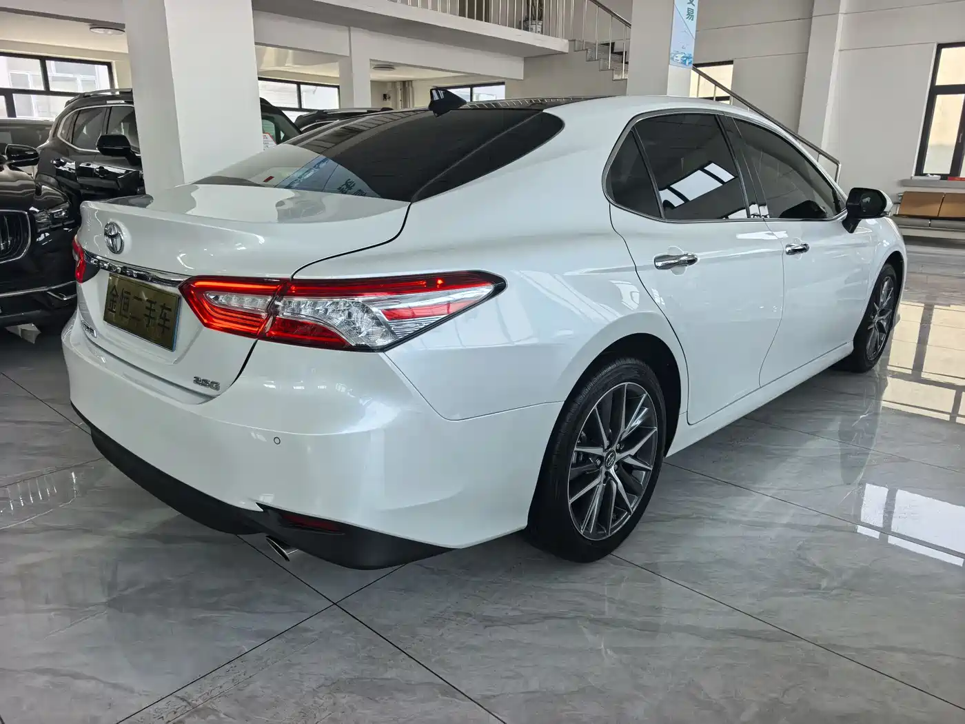Toyota Camry 2023 2.5G Luxury Edition фото 6