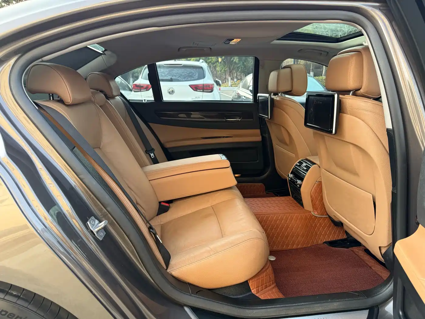 Photo 12 - BMW 7 Series