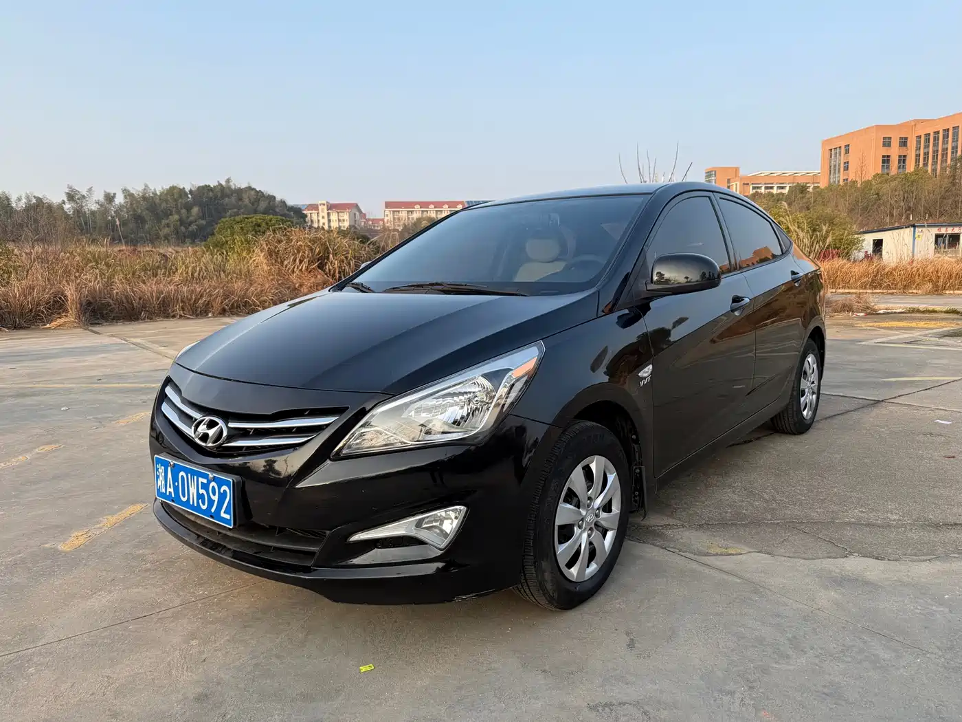 Hyundai Verna 2014 1.4L Manual Top TOP
