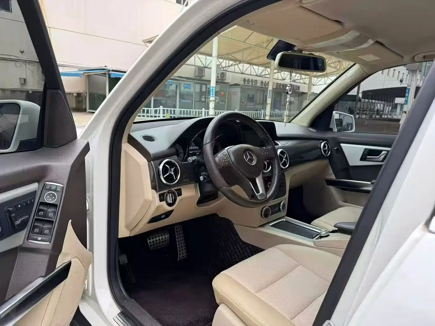 Mercedes-Benz GLK-Class 2013 GLK 300 4MATIC Fashion фото 5