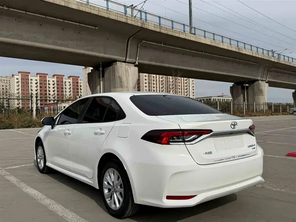Toyota Corolla 2021 1.2T S-CVT Elite Edition фото 3
