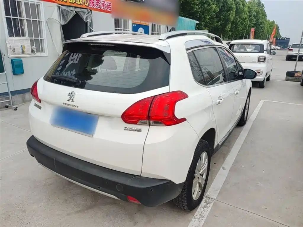 Peugeot 2008 2014 1.6L Automatic Fashion Edition фото 7