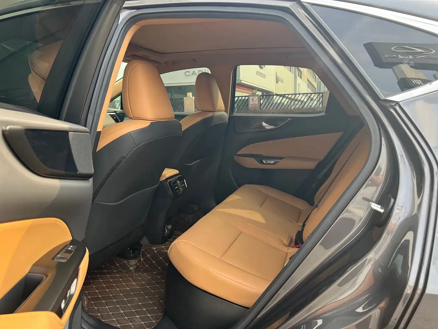 Photo 12 - Lexus NX