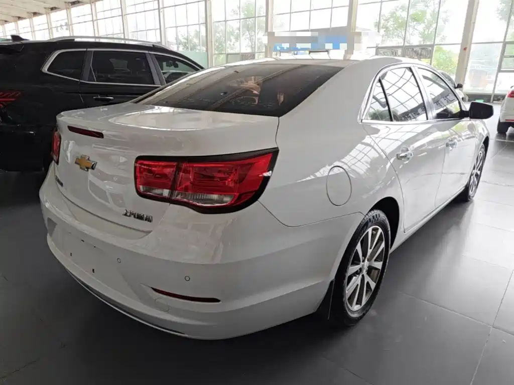 Chevrolet Malibu 2017 1.5T Automatic Luxury Edition фото 7
