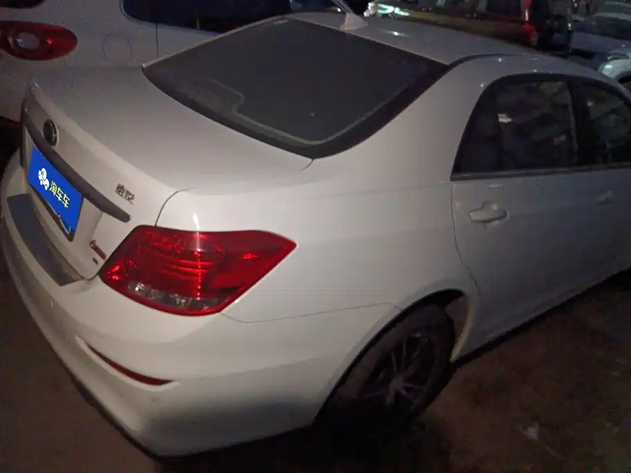 BYD Surui 2015 2015 Facelift 1.5L Auto Luxury