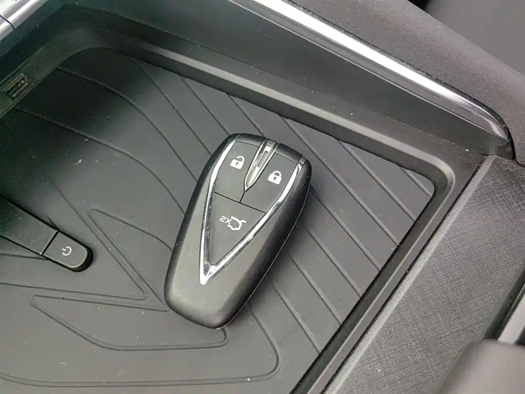 CHANGAN UNI-T