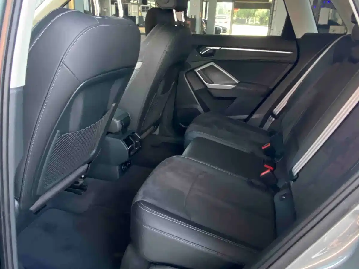 Фото 9 - Audi Q3