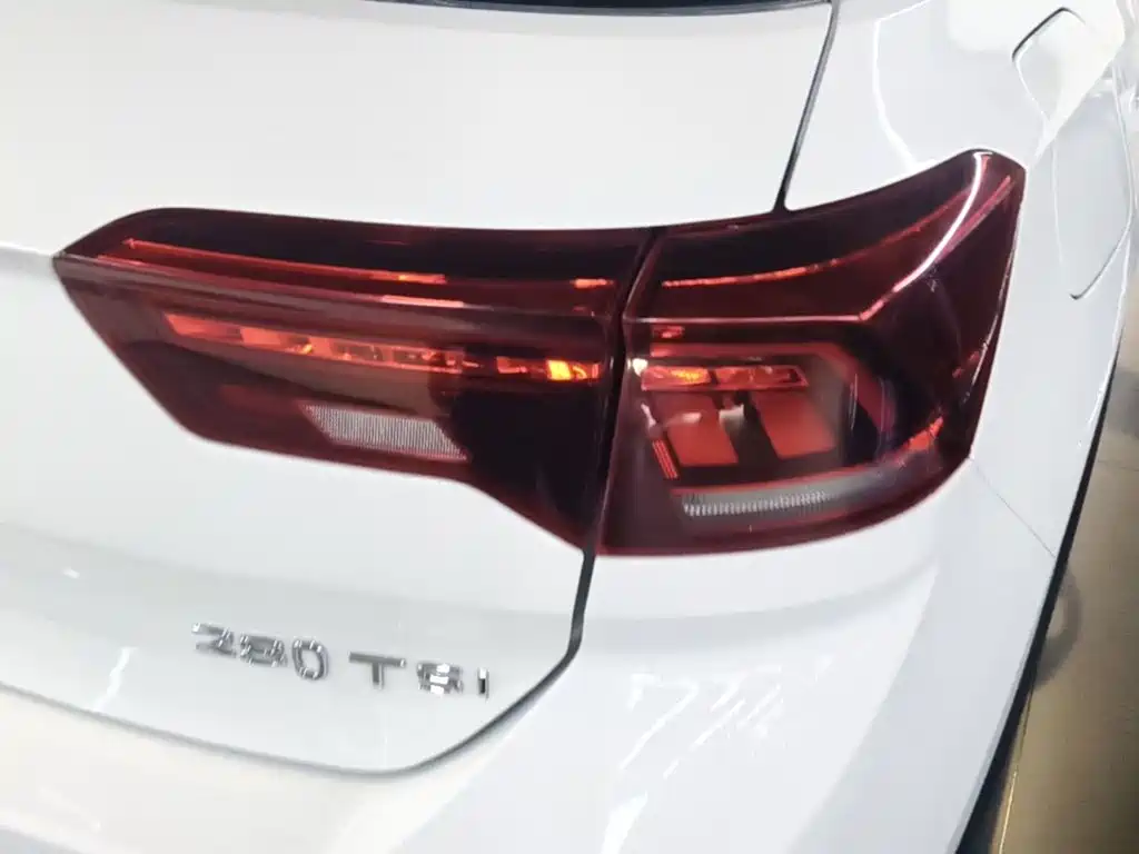 VOLKSWAGEN T-ROC EXPLORING SONGS