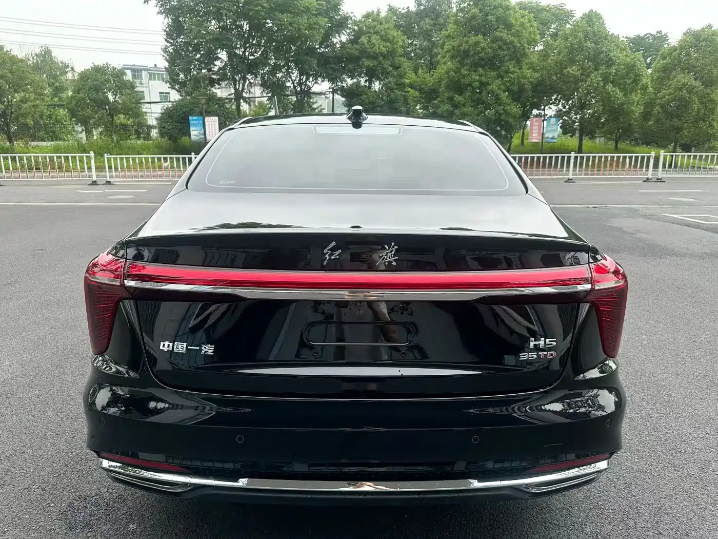 Hongqi H5 2024 1.5T DCT Smart Connect Flag Rhythm Edition фото 8