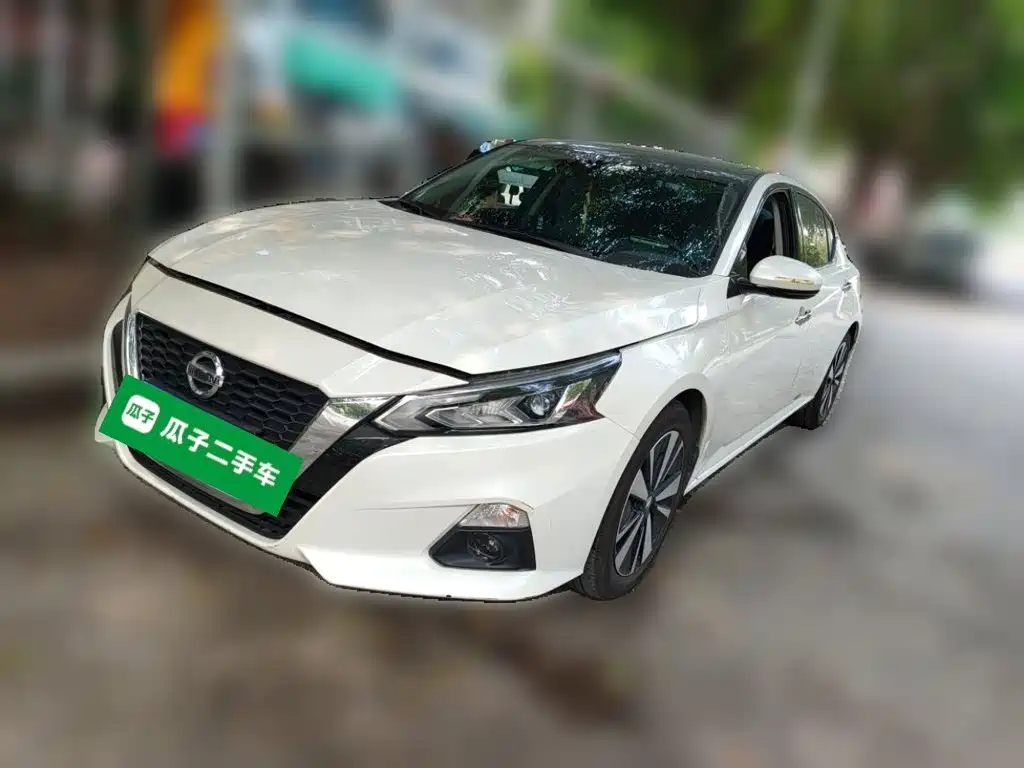 Nissan TEANA