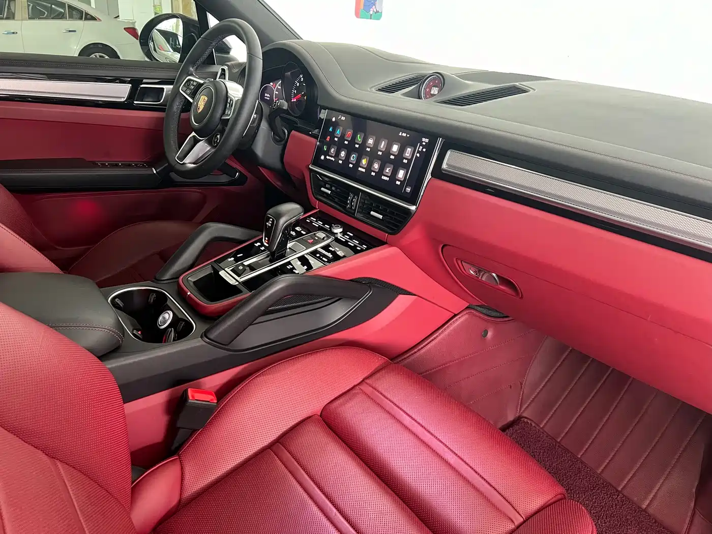Фото 9 - Porsche Cayenne