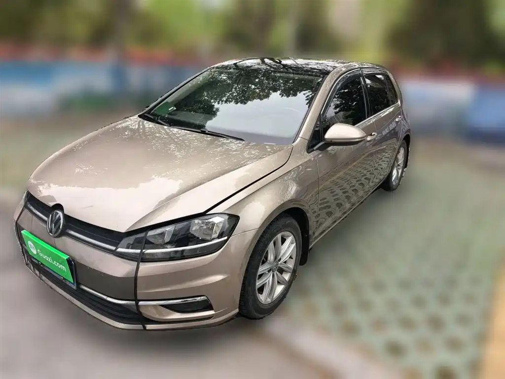 Volkswagen Golf 2017 1.6L Auto Comfort Millionth Edition фото 2