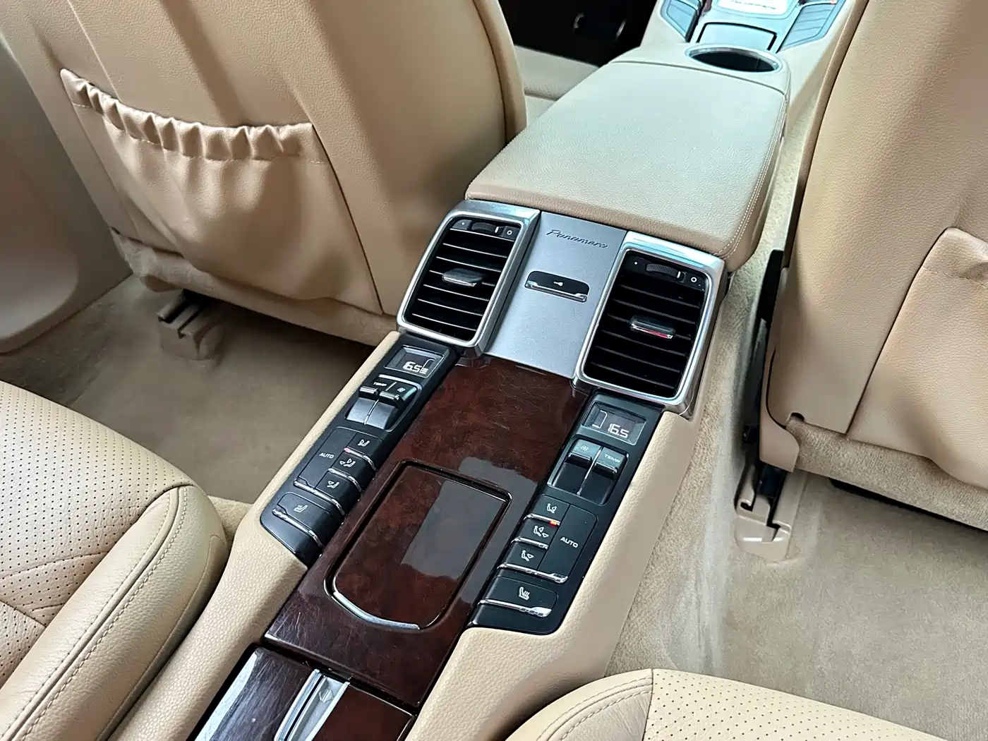 Porsche Panamera 2010 Panamera 3.6L фото 16