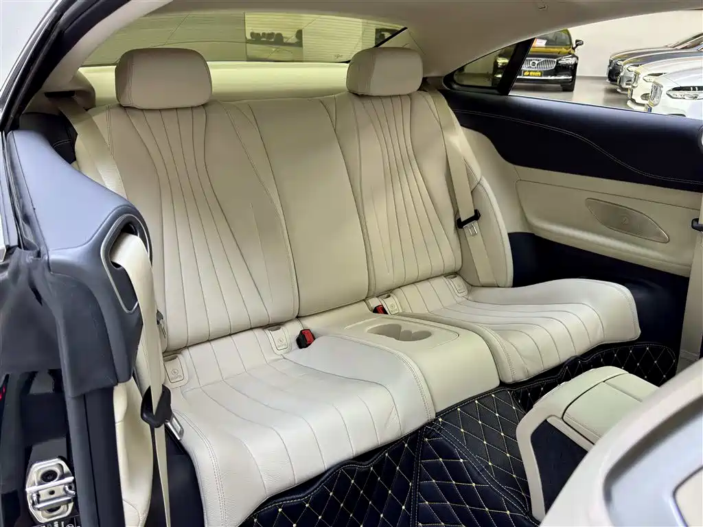 Фото 9 - Mercedes-Benz E-Class (Import)
