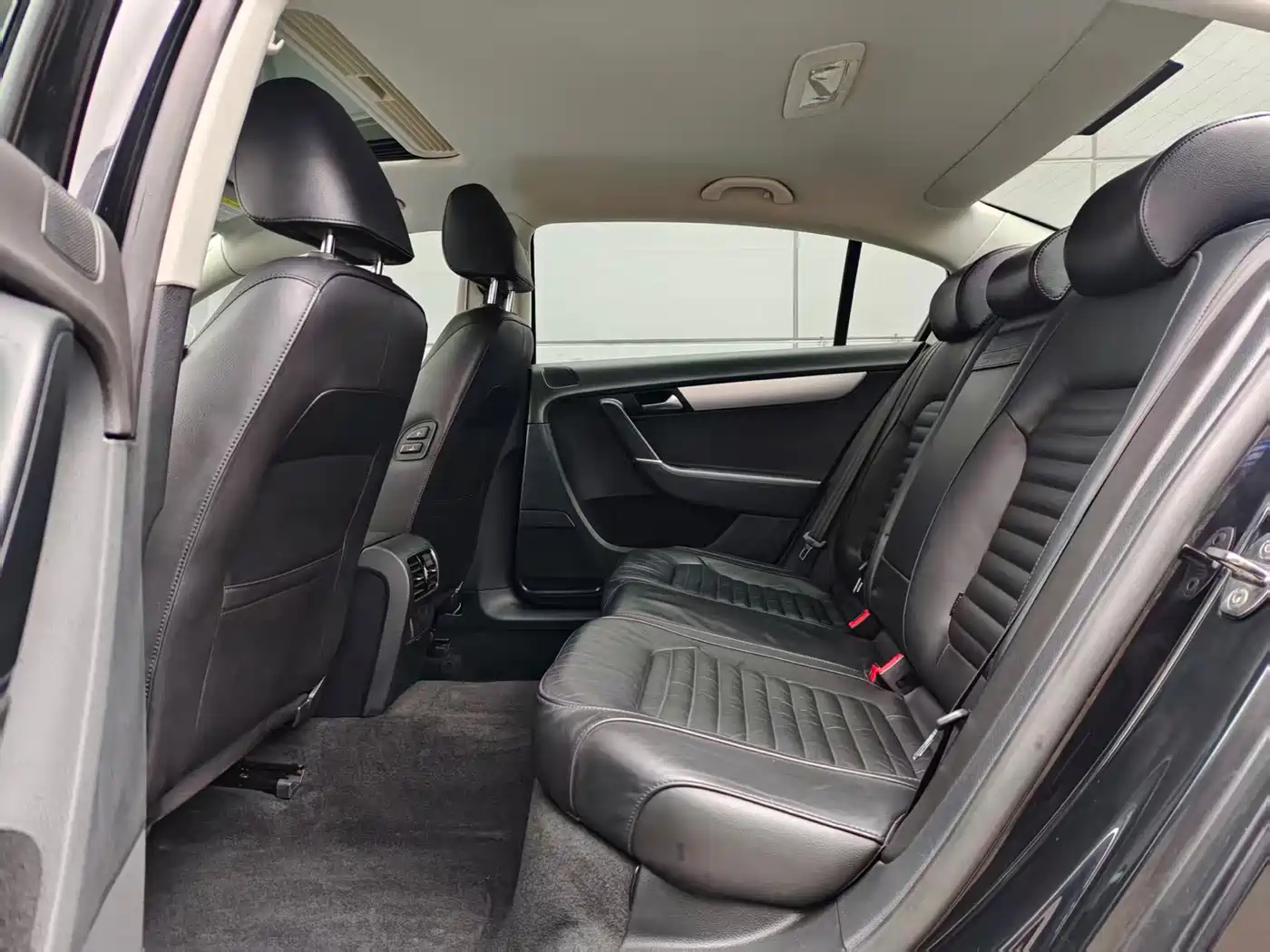 Volkswagen Magotan 2015 1.8TSI Luxury фото 8