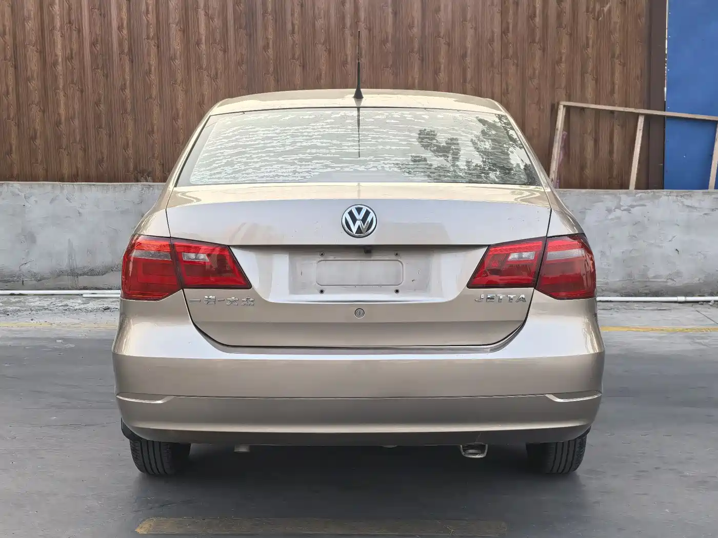 Volkswagen Jetta 2013 1.6L Automatic Comfort фото 8