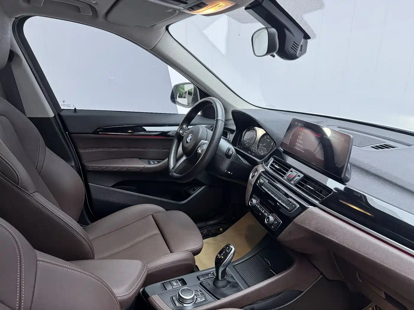 BMW X1 2022 sDrive25Li Leading фото 12