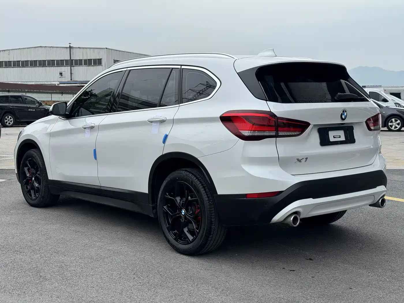 BMW X1 2022 sDrive25Li Leading фото 26