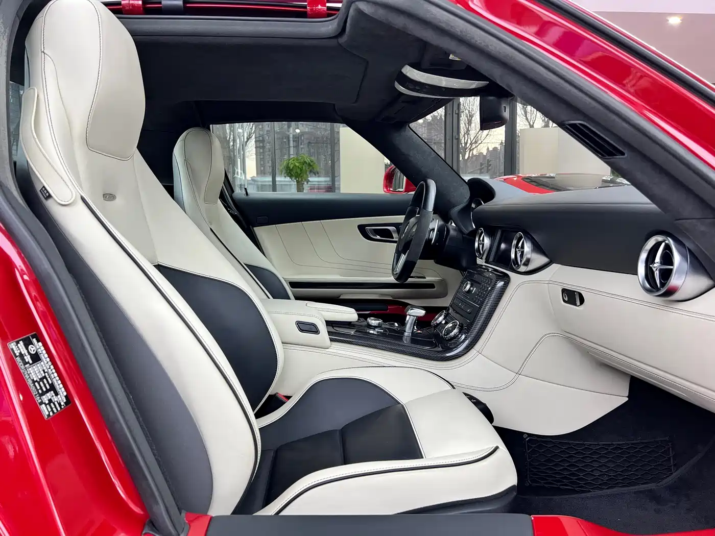 Mercedes-Benz SLS AMG 2011 SLS AMG фото 26