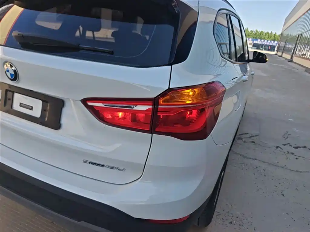 BMW X1 2019 sDrive18Li Fashion Model фото 8