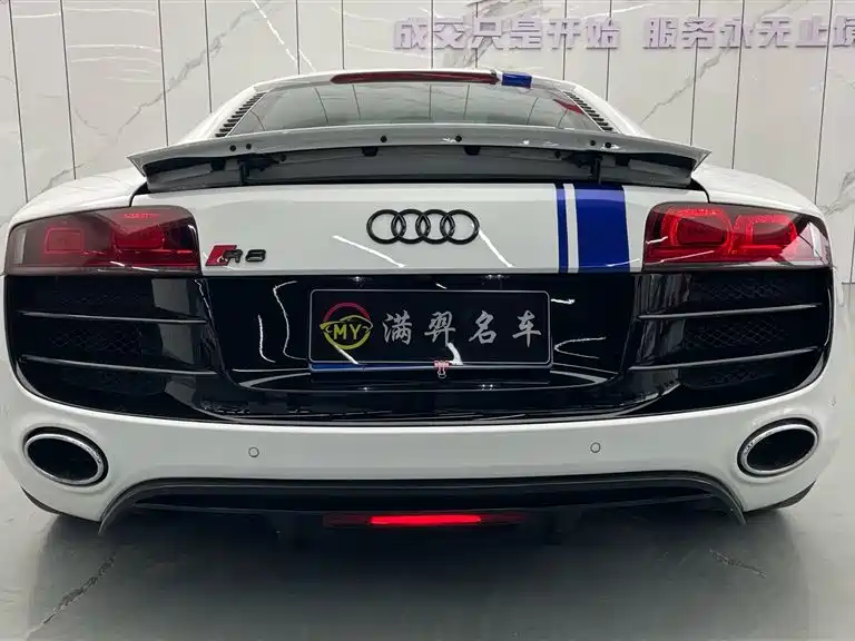 Фото 8 - Audi R8