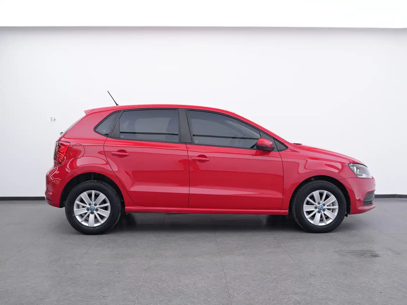 Volkswagen Polo 2016 1.4L Automatic Trend фото 7