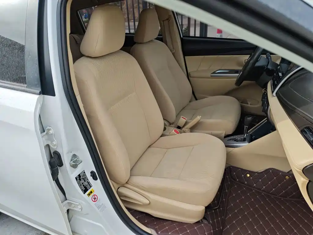 Toyota YARiS L Zhi Xuan 2014 2014 1.5G Automatic Dynamic Edition