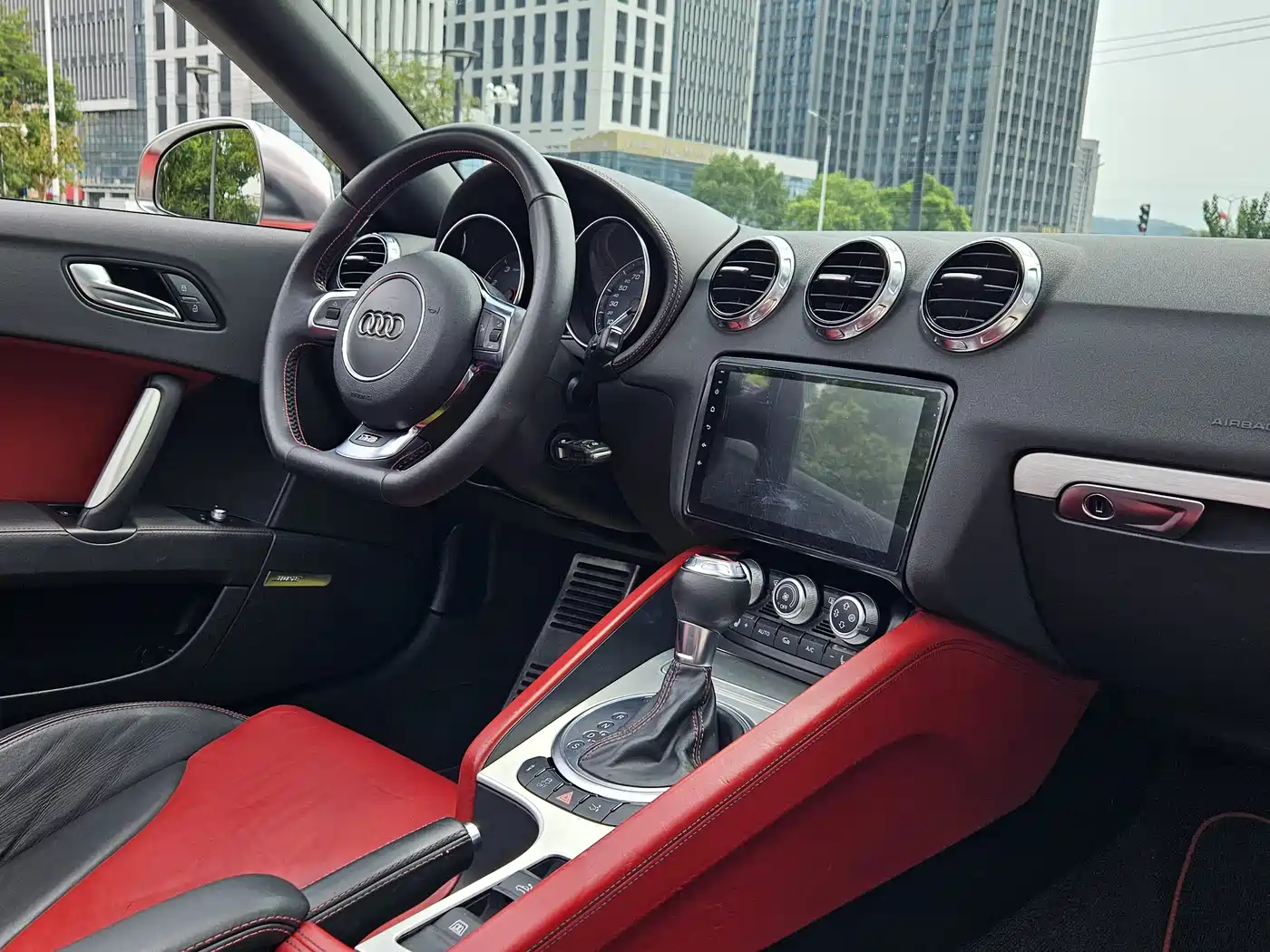 Audi TTS 2013 TTS Roadster 2.0TFSI quattro фото 17