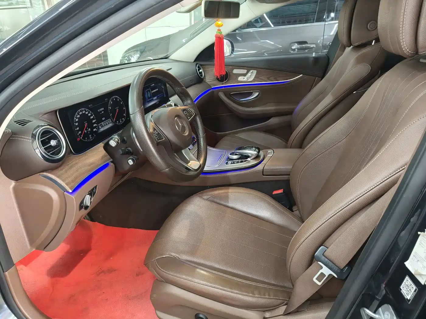 Mercedes-Benz E-Class 2017 E 300 L Luxury фото 9