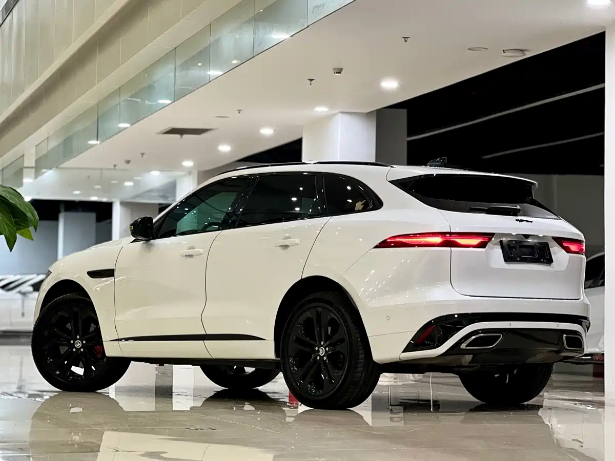 Jaguar F-PACE 2023 2024 P400 SPORT