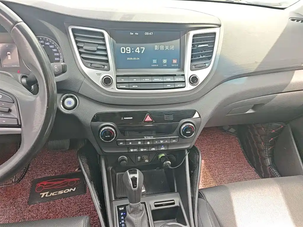 HYUNDAI TUCSON