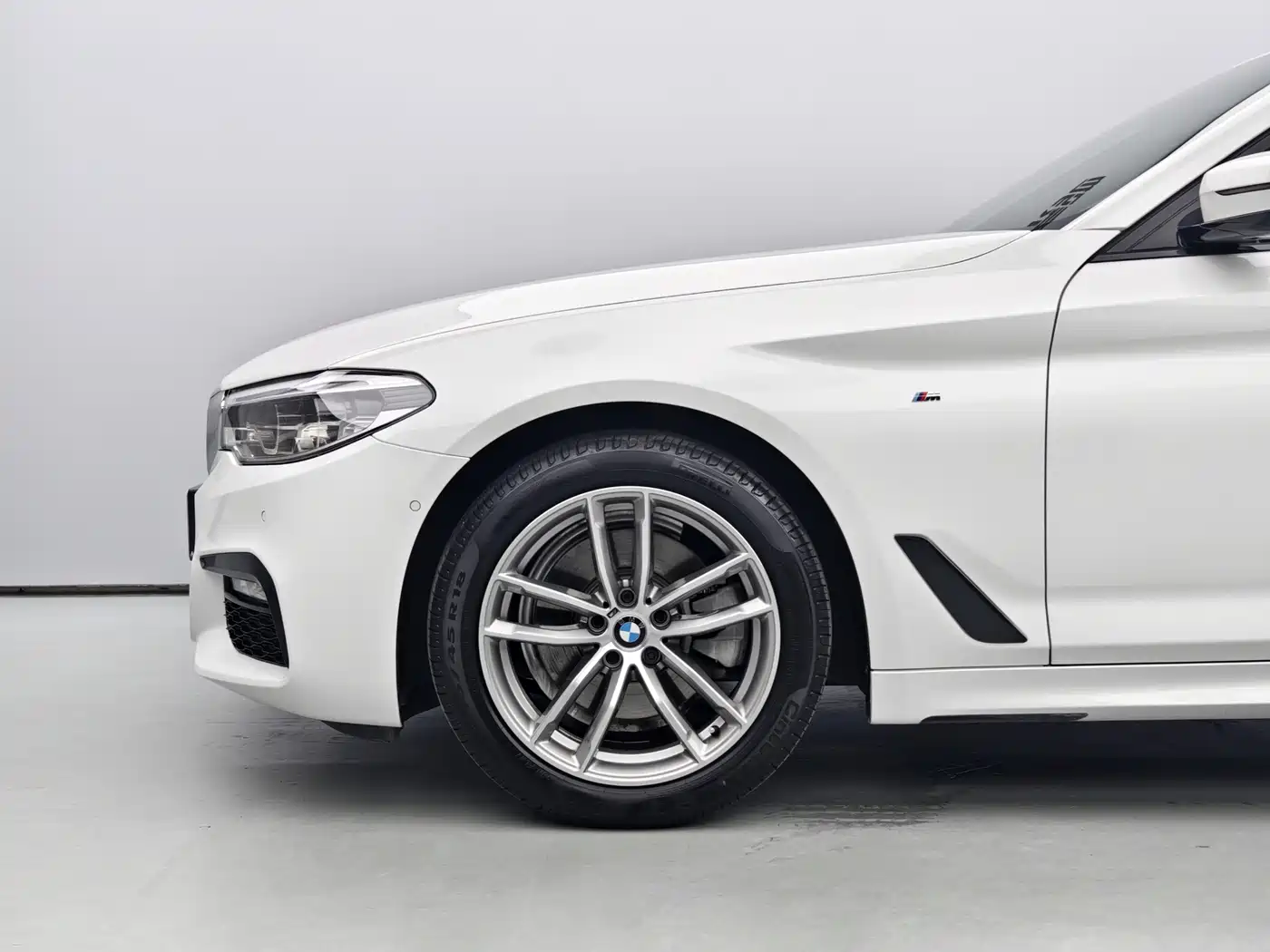 BMW 5 Series 2018 525Li M Sport Package фото 6