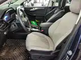 Photo 15 - Ford Escape