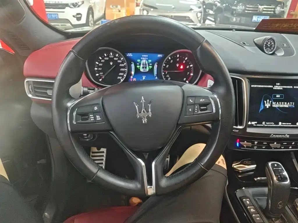 صورة 11 - Maserati Levante