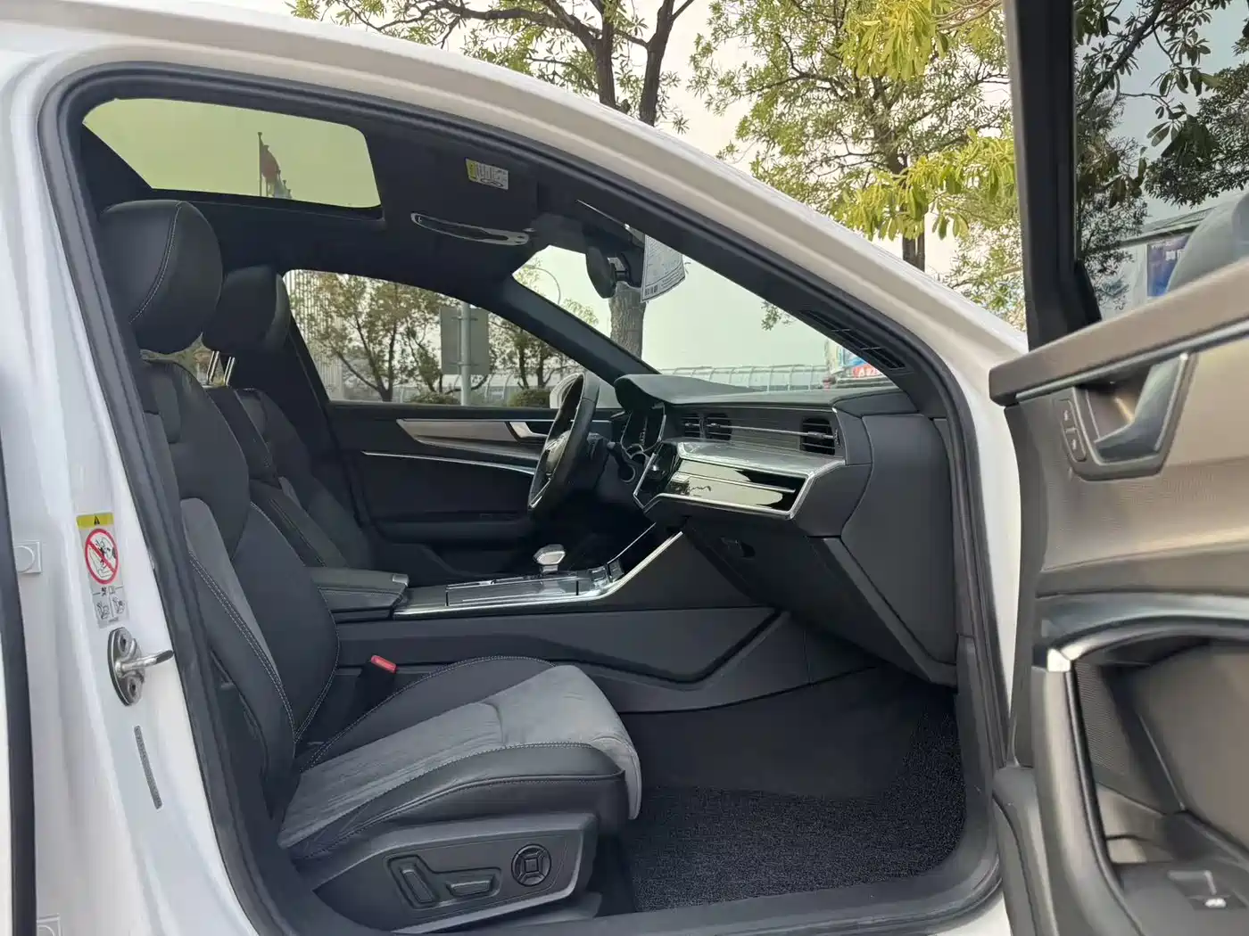 Audi A6L 2020 40 TFSI Luxury Dynamic фото 4