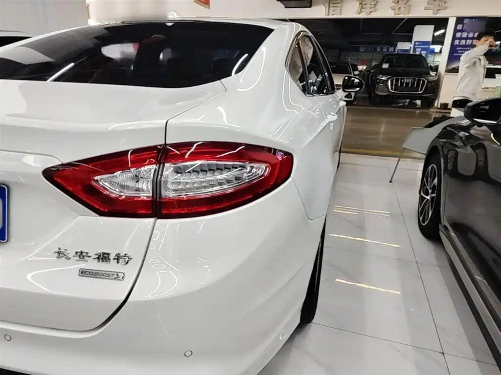 FORD MONDEO